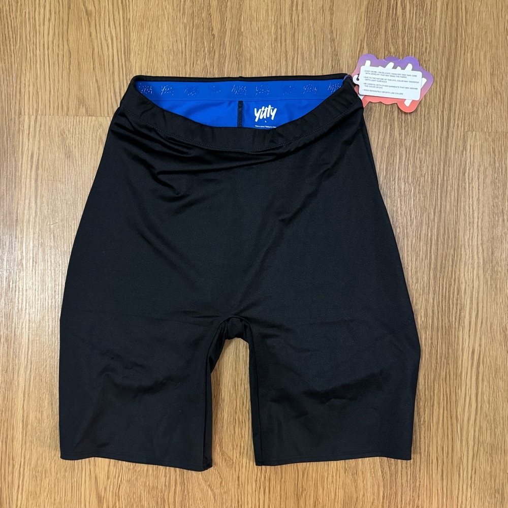 Fabletics NWT Yitty Shaping Bike Shorts